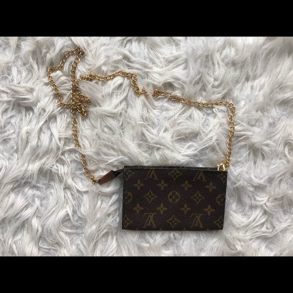 *SOLD* Louis Vuitton pm bucket pouch (chain not included) - Picture 1 of 9